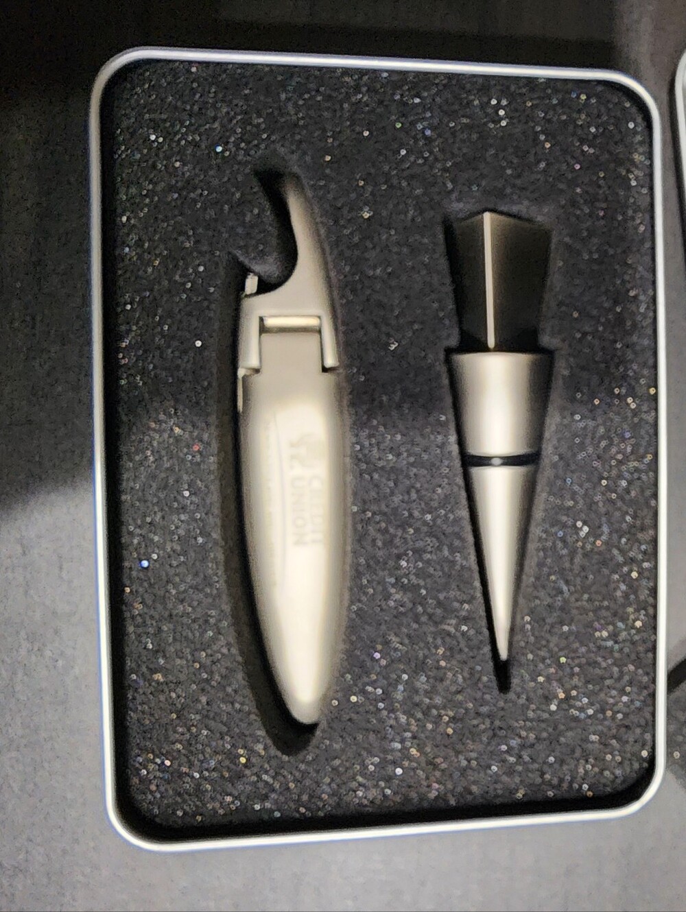 CREDIT UNION DEALER EMPLOYEE PERK PROMOTIONAL WINE OPENER / TOPPER SET EMBLEM